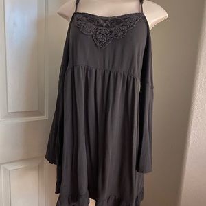Brownish/grey flowy off-shoulder dress